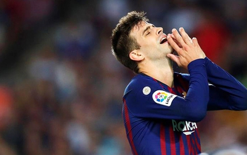 'Vì danh dự, Pique nên rời Barca'