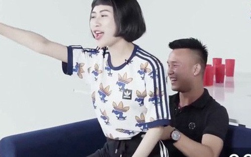 ‘Hot boy’ U19 Việt Nam bị chỉ trích dữ dội vì diễn cảnh nóng trong gameshow
