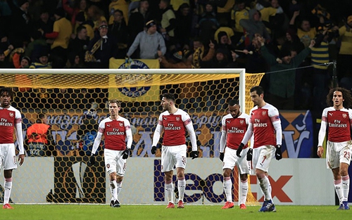 CẬP NHẬT sáng 15/2: Chelsea thắng nhàn. Arsenal ‘phơi áo’ ở Belarus. Oezil lộ bằng chứng phản thầy