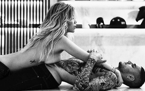 Icardi và bà xã tai tiếng tung bộ ảnh nóng bỏng