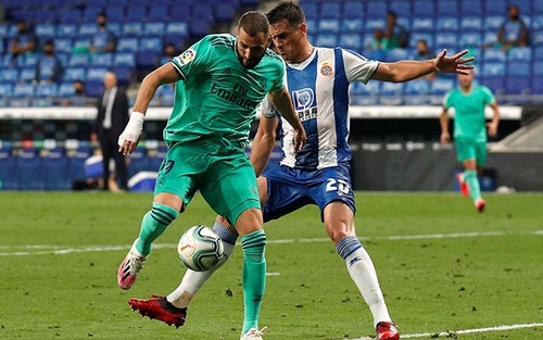 Benzema giật gót kiến tạo điệu nghệ, cộng đồng mạng phát cuồng liên tưởng tới Guti