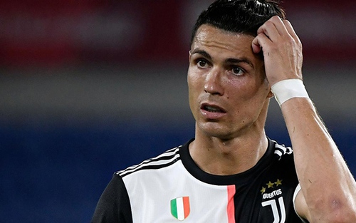 Ronaldo vẫn dương tính với Covid-19, lỡ cơ hội đối đầu Messi