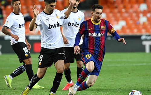 Valencia 2-3 Barca: Messi lập cú đúp, Barca bắt kịp Real, vòng tới tiếp Atletico Madrid