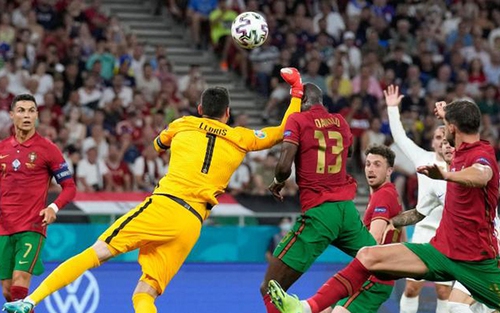 Bồ Đào Nha 2-2 Pháp: Lloris bị chỉ trích vì đấm vào đầu đối thủ như chơi boxing