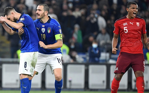 Vòng loại World Cup 2022: Jorginho khiến Ý chia điểm, Harry Kane lập hat-trick cho Anh