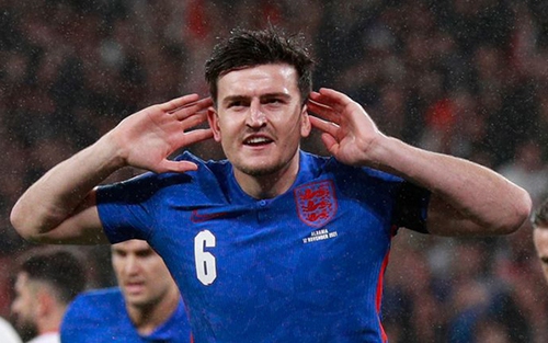 Harry Maguire bị chỉ trích nặng nề vì pha ăn mừng lố bịch