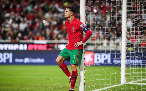 Bồ Đào Nha mất vé trực tiếp dự World Cup 2022, Ronaldo bị coi là tội đồ