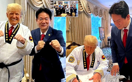 Cựu Tổng thống Mỹ Donald Trump được trao đai đen Taekwondo