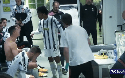 Bóng đá hôm nay 26/11: Ronaldo khẩu chiến với đồng đội ở Juve. Carrick nói gì khi sắp bị thay thế ở MU?