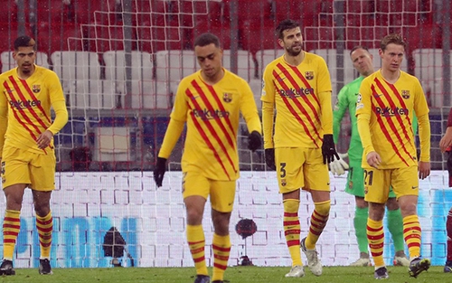 Barcelona ngã về... 0