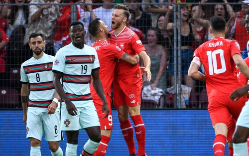 Nations League đêm qua: Bồ Đào Nha thua sốc Thụy Sĩ, Tây Ban Nha lên đầu bảng
