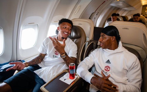 Chuyển nhượng MU 9/7: MU công bố đội hình du đấu. De Jong đã chọn giữa Chelsea và MU