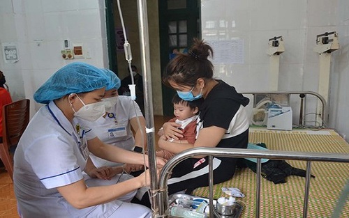 Kết luận ban đầu 700 học sinh Bắc Kạn bị sốt do nhiễm cúm B: Chuyên gia hướng dẫn nhận biết dấu hiệu và cách phòng tránh
