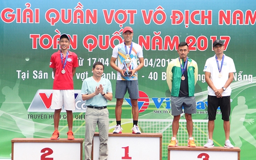 Minh Tuấn lên ngôi vô địch giải quần vợt nam toàn quốc 2017