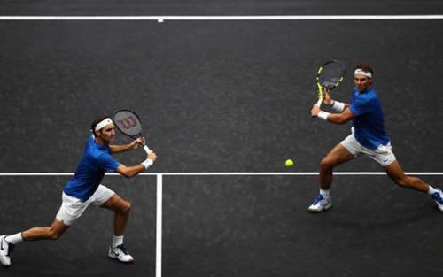 TENNIS ngày 24/9: Federer suýt khiến Nadal bị thương tại Laver Cup. Kyrgios văng tục, bị CĐV la ó