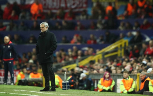 M.U bị loại bởi Sevilla: Mourinho đã sai lầm ở đâu?