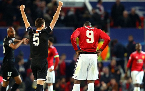 Bóng đá thay đổi ra sao kể từ lần cuối M.U vào Tứ kết Champions League?