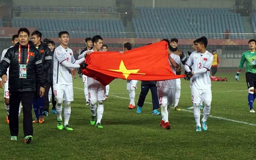 U23 Việt Nam lập kỳ tích, Quang Hải nhận 'mưa' lời chúc