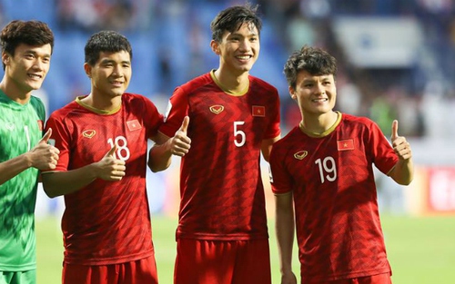 Quang Hải sẵn sàng ra nước ngoài thi đấu, Tiến Dũng mơ được bắt cho Real