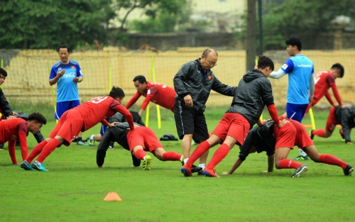 U23 Việt Nam ‘xả hơi’, HLV Park Hang Seo tin học trò không sợ Thái Lan