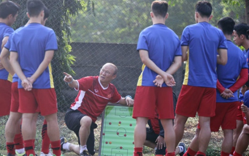 TRỰC TIẾP: Thắng Nepal 3 bàn, U23 Việt Nam sẽ chiếm ngôi đầu