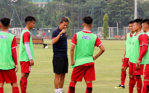 U19 Việt Nam sẽ có cách đánh bại Uruguay, U16 Việt Nam thua Ấn Độ vì mặt sân xấu