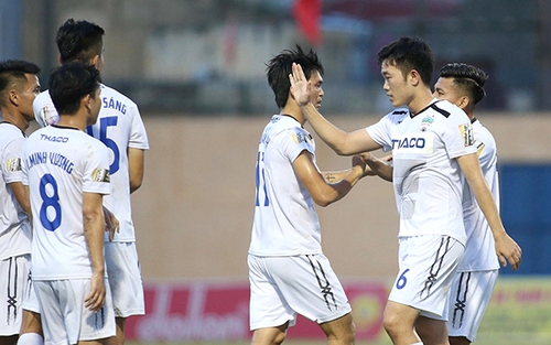 Chuyển nhượng V-League: HLV Kiatisak sẽ mang 'làn gió mới' đến HAGL.