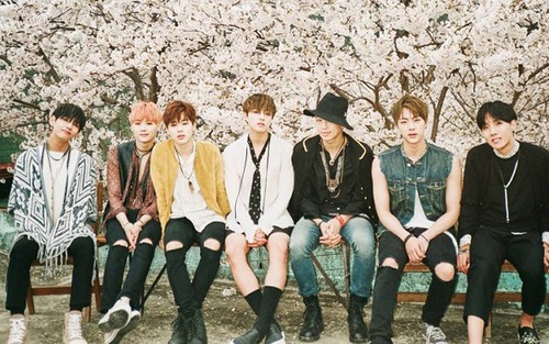 Fan cuồng bỏ nhà cửa, người yêu, chuyển sang Hàn Quốc sống để được gần BTS