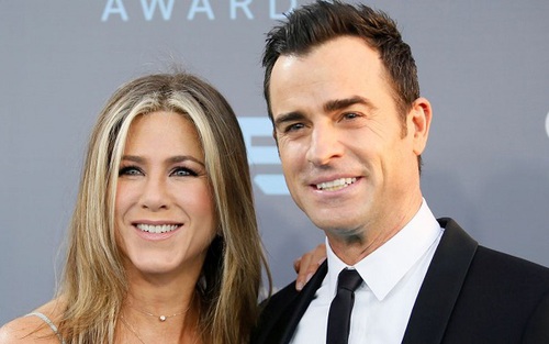 Jennifer Aniston buồn chán khi nghe tin chồng cũ hẹn hò Selena Gomez