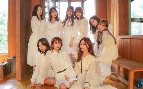 Bất chấp đàn em nổi rần rần, Twice vẫn là nữ hoàng kpop