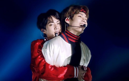 V BTS khóc lóc sau tranh cãi nảy lửa với Jin ngay trước giờ diễn, nhờ đó mà thân nhau hơn