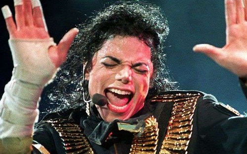 BBC cấm nhạc Michael Jackson sau những cáo buộc về lạm dụng trẻ nhỏ ở Neverland