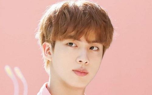 Bí quyết để là anh cả nhưng Jin lại trông như em út của BTS