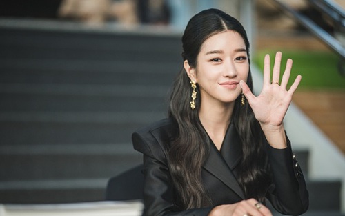 ‘Điên nữ’ Seo Ye Ji có động thái mạnh sau tin điều khiển tình cũ Kim Jung Hyun