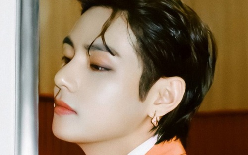 Mặc đồ cam, V BTS trở thành 'thần dược' khiến người hâm mộ phát cuồng