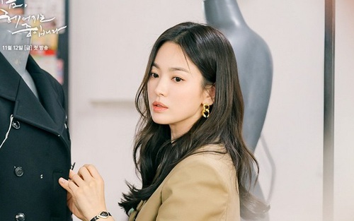 Song Hye Kyo lại bị réo vào hội 'bình hoa di động'