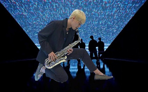 Sau bao lần bị trêu cười, V BTS ‘trả đũa’ tung clip thổi kèn căng đét