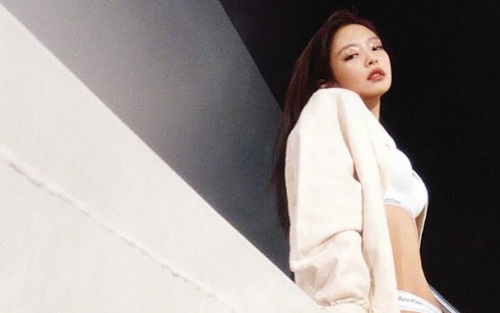 10 loạt ảnh gợi cảm nhất của Jennie Blackpink từ trước tới nay