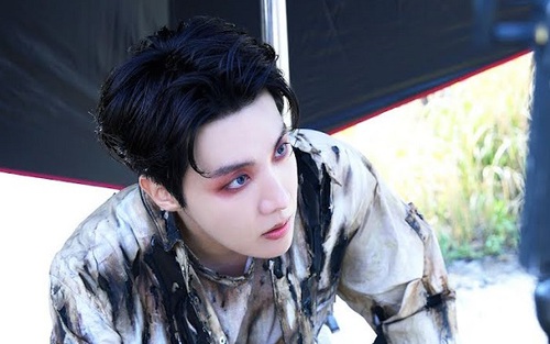 J-Hope BTS đẹp trai, nóng bỏng lạ trong ảnh hậu trường ‘Arson’