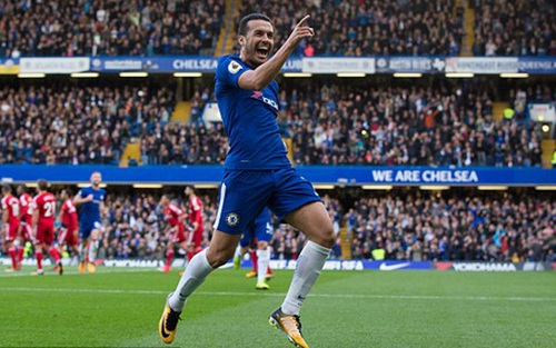 Pedro lập siêu phẩm cho Chelsea, được gọi là... thánh cứa lòng