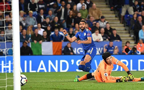 Đá sân khách cực kém, Arsenal đang bị tầm thường hóa