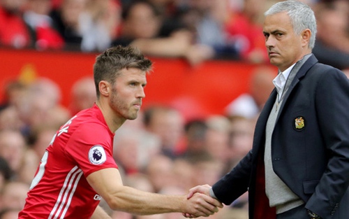 Mourinho quyết không tìm phó tướng, để dành chỗ chờ Carrick... nên nghề
