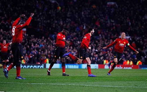 Video M.U 1-0 Young Boys: Fellaini tỏa sáng, Quỷ đỏ vào vòng 1/8