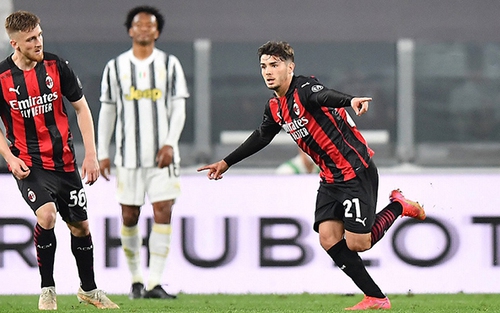 Juventus 0-3 Milan: Ronaldo bất lực, Juventus chính thức bật khỏi Top 4