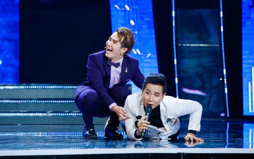 Tập 6 ‘Tuyệt đỉnh song ca nhí': Huỳnh Lập bất ngờ 'tát' MC Nguyên Khang ngã lăn xuống sàn