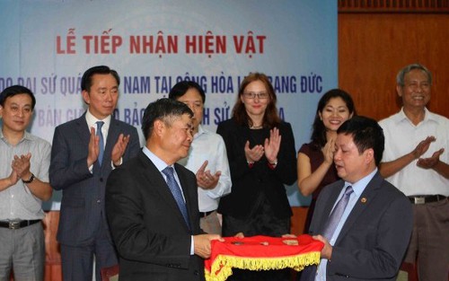 Tiếp nhận 18 cổ vật Việt Nam hồi hương từ Đức
