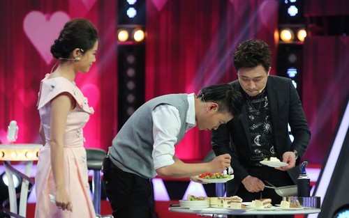 ‘Đại chiến kén rể’ tập 15: Trấn Thành 'sốc' khi 5 cô gái 'giành giật' chàng đầu bếp 9X