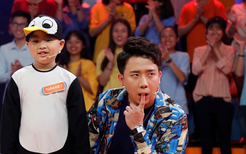 ‘Nhanh như chớp nhí’ tập 12: Trấn Thành ‘lồng tiếng’ võ công của nhí 6 tuổi thành… tuyệt chiêu nấu ăn