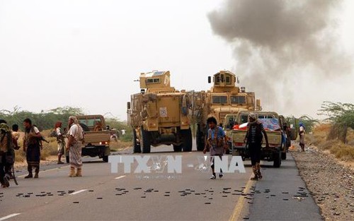 Liên quân Arab không kích Hodeidah, 17 người thiệt mạng