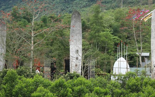 Họa sĩ Đào Anh Khánh chuẩn bị cho 'Đáo Xuân Chín’